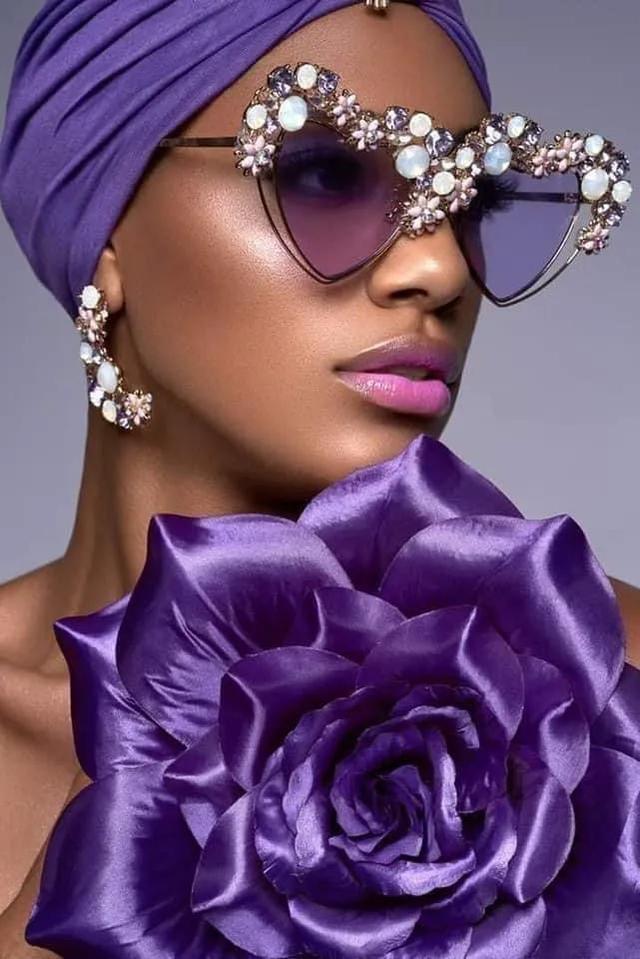 什么颜色和什么颜色搭配出来是紫色,什么颜色和什么颜色搭配出来是紫色的.