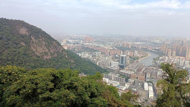 广州有什么山可以爬免费,广州有什么山可以爬免费景区.